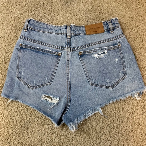 Zara Denim Embroidered Rose Jeans Shorts - Picture 2 of 4